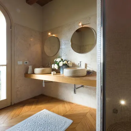 ヴィラ Nelle Langhe Con Piscina *