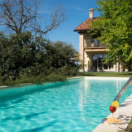 Nelle Langhe Con Piscina * Farigliano