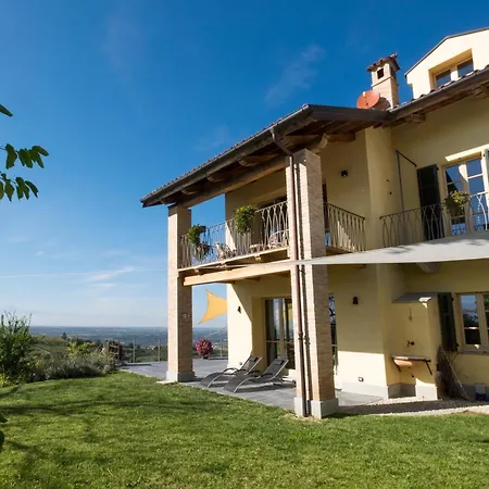 Вилла Nelle Langhe Con Piscina *